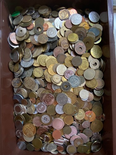 Job lot world tokens - i),
