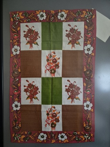 Vintage collectable tea towel - collectable,
