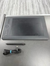 Wacom Intuos Pro Medium Wireless Graphics Tablet