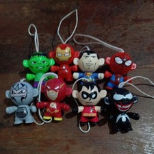 Kinder Egg  Marvel Twist Heads