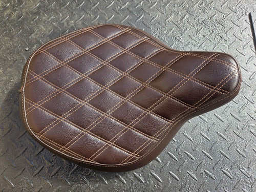 Triumph bobber quilted seat - triumph,