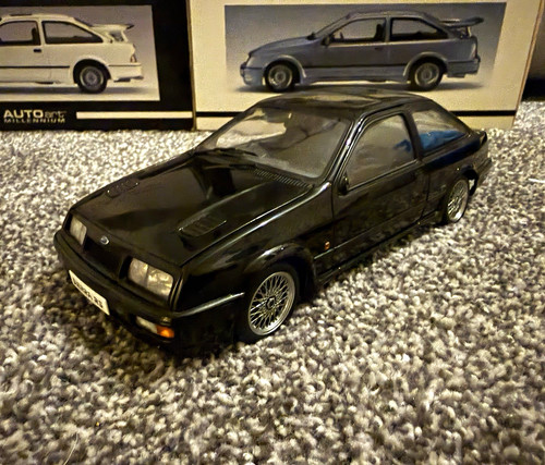 Autoart millennium ford sierra - millennium,