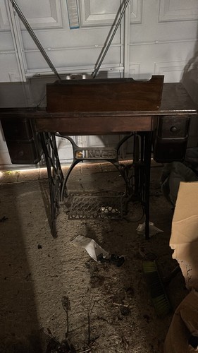 Vintage singer sewing - singer, machine