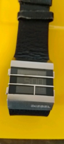 Diesel 7069 square digital - dz-7069,