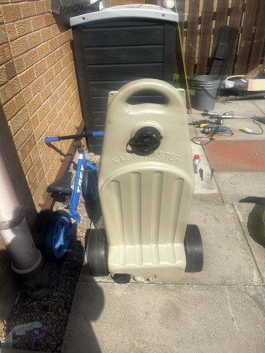 Caravan waste master sellin - master.,