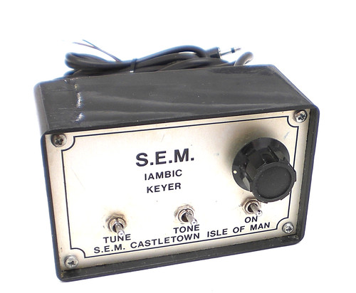 Electronic iambic keyer - electronic,