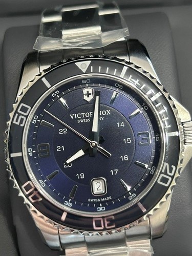 Victorinox swiss army maverick - army,