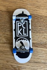 Closeup Fingerboards 33mm Pckl