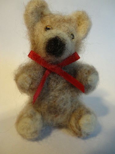 Valentine hand made needle - made,