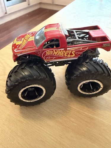Hot wheels monster trucks - hot,
