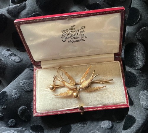 9ct gold 375 swallow - gold,
