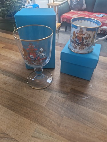 The royal collection glass - royal,