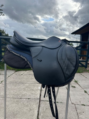 Thorowgood jump saddle - t8,