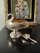 Vintage Raimond Victorian