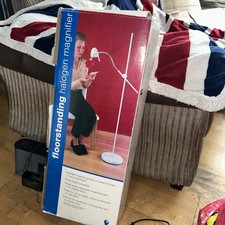 Floorstanding magnifier lamp - magnifier,