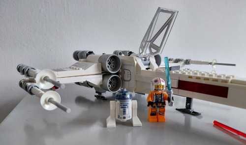 Lego luke skywalkers wing - luke, x-wing