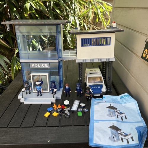 Playmobil 5182 police station - 5182,