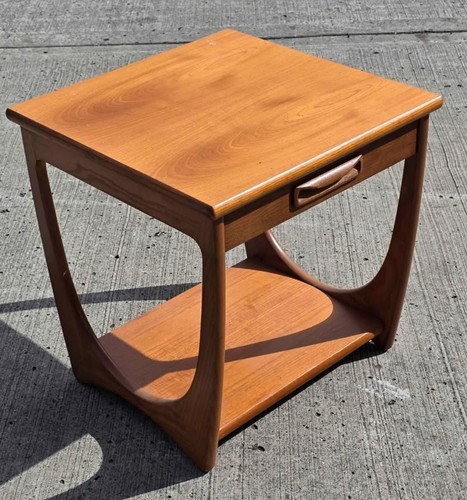Plan side table with - g,