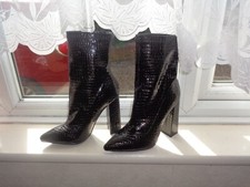 PATENT LEATHER LOOK CALF
