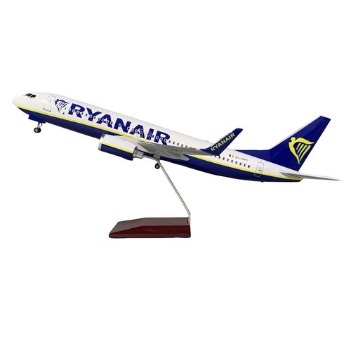 Extra large ryanair boeing - extra,