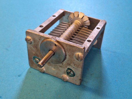 Tuning capacitor 75pf - ~, single