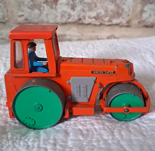 Dinky toys aveling barford - dinky,