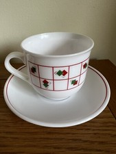 Vintage Geometric Red & Green