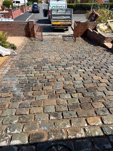 Reclaimed granite cobblestone - reclaimed,
