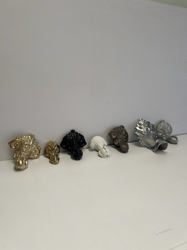 Claw feet cast iron bath - claw,