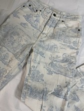 Urban Outfitters x Laura