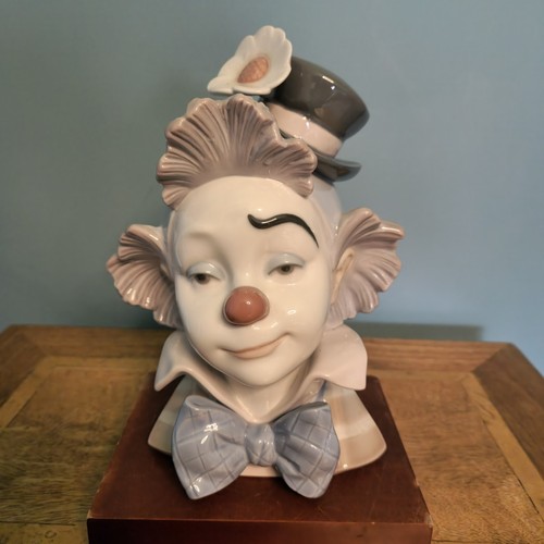 Lladro clown star - clown,