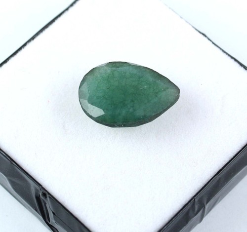 Natural green emerald ct - 7.80,
