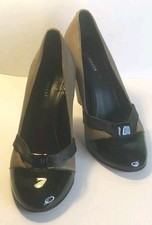 JAEGER SIZE 7  BLACK / TAUPE LEATHER COURT SHOES.  G/1210202536A