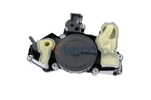 Engine breather oil separator