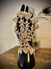 Pakistani Indian Hathphool