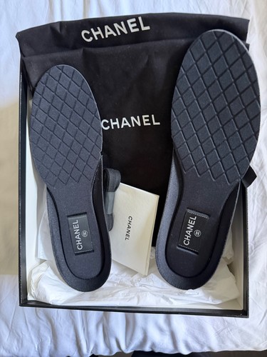 Chanel sneaker accessory kit