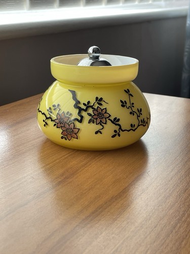 Vintage deco retro yellow milk - vintage,