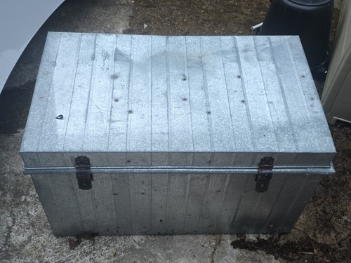 Large metal box with hinged - large,