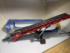 Bruder Conveyor Belt Elevator