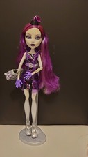 Monster High Ghouls Night Out Spectra Vondergeist Doll. 2008