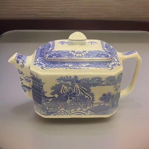 Porcelain 1996 ringtons small - porcelain,
