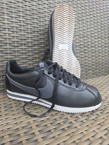 Mint condition nike cortez - mint,