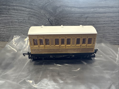 Hornby four wheel - wheel, teak
