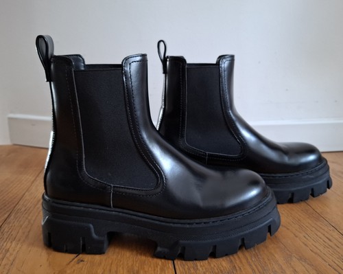 Black leather chelsea - h&m,