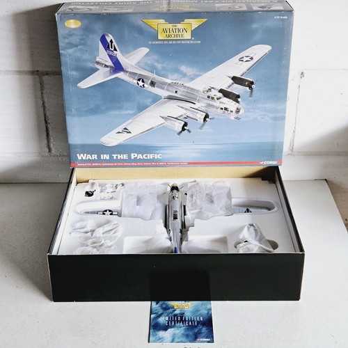 Corgi aa33307 boeing b17g - 1/72,