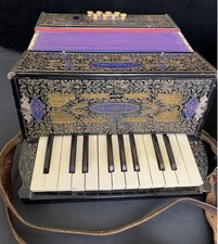 Mastertone Vintage Portable