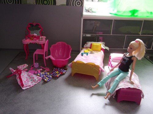 Barbie doll with beds - with,