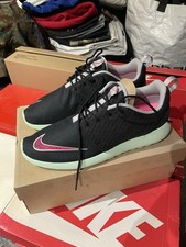 Nike Roshe Run Yeezy