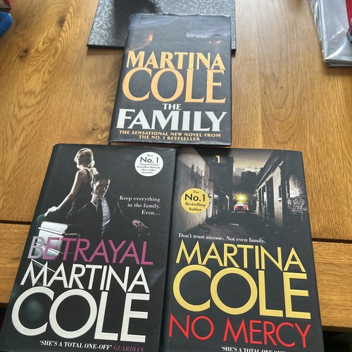 Martina cole hardback - cole, bundle