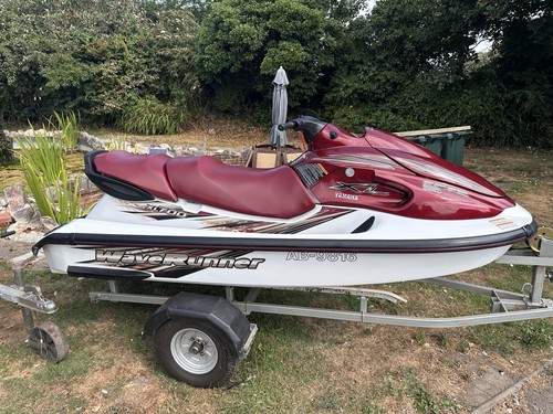Yamaha 750 wave runner jet - 750,
